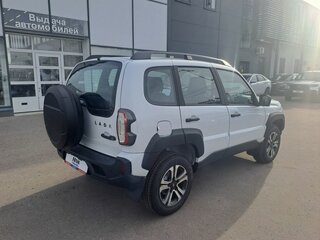 2026 Lada (ВАЗ) Niva Travel I Рестайлинг, белый, 1735900 рублей, вид 5