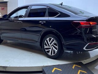 2022 Volkswagen Lavida III Рестайлинг, чёрный, 1700000 рублей, вид 2