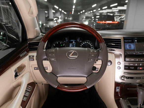 2013 Lexus LX 570 III Рестайлинг, чёрный, 4950000 рублей - вид 12