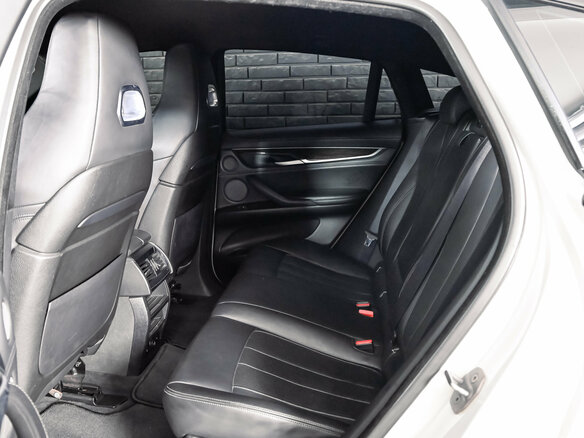 2015 BMW X6 M II (F86), белый, 3500000 рублей - вид 25