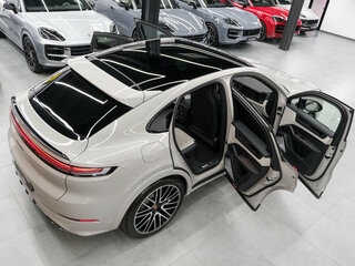 2026 Porsche Cayenne Coupé III Рестайлинг, серый, 19900000 рублей, вид 5