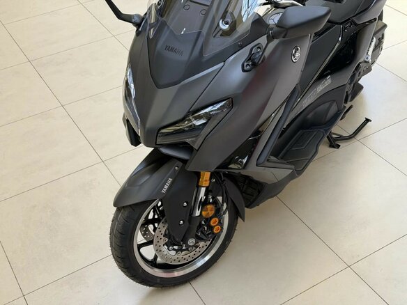 2026 Yamaha TMAX, серый, 1600000 рублей - вид 6