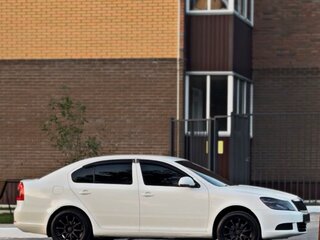 2012 Skoda Octavia II (A5) Рестайлинг, белый, 985000 рублей, вид 3