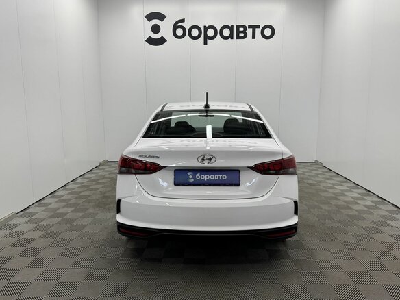 2022 Hyundai Solaris II Рестайлинг, белый, 1540000 рублей - вид 5