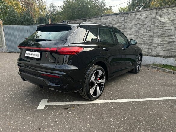 2026 Audi Q5 40 TDI III (GU), чёрный - вид 2