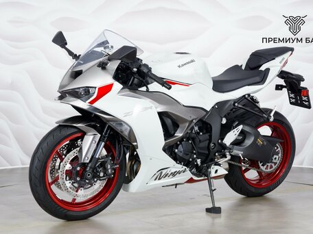 2026 Kawasaki ZX-6R Ninja, белый, 1499000 рублей, вид 3