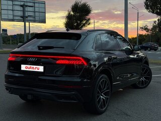 2021 Audi Q8 55 TFSI I (4M), чёрный, 5300000 рублей, вид 4