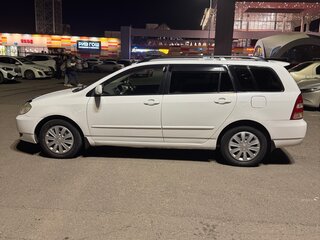 2001 Toyota Corolla Fielder IX (E120, E130), белый, 570000 рублей, вид 5