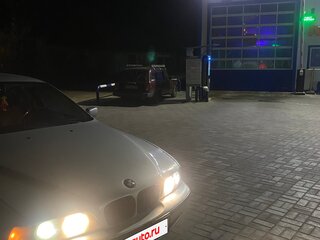 2001 BMW 5 серии 525i IV (E39) Рестайлинг, серебристый, 350000 рублей, вид 1