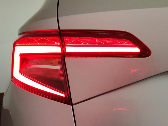 2021 Skoda Karoq DSG6 I, серебристый, 2540000 рублей - вид 23