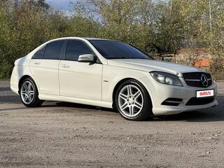 2010 Mercedes-Benz C-Класс 180 BlueEFFICIENCY III (W204), белый, 1300000 рублей, вид 1