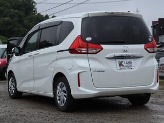 2019 Honda Freed II, белый, 1329700 рублей, вид 4