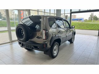 2026 Lada (ВАЗ) Niva Travel I Рестайлинг, коричневый, 1424610 рублей, вид 5