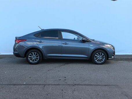 2021 Hyundai Solaris II Рестайлинг, серый, 1530000 рублей, вид 3