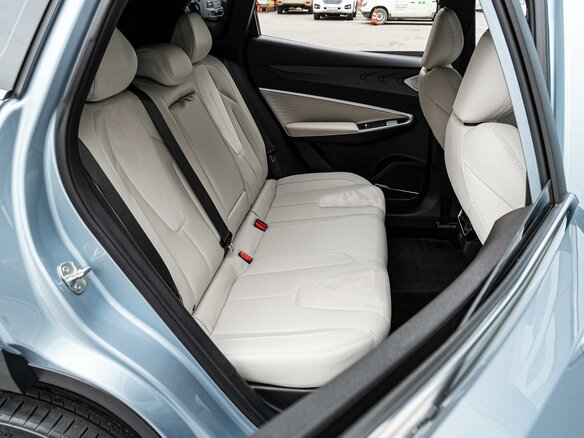 2023 Geely Atlas II, голубой, 2340000 рублей - вид 6
