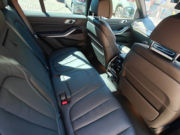 2020 BMW X5 45e IV (G05/G18), чёрный, 6700000 рублей - вид 26