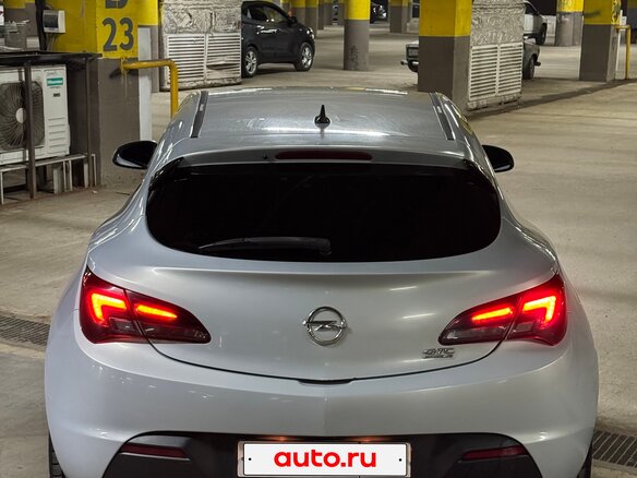 2012 Opel Astra GTC J Рестайлинг, белый, 750000 рублей - вид 6