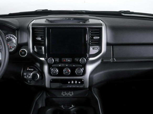 2024 Ram 1500 Quad Cab V Рестайлинг, серый, 7000000 рублей - вид 12