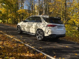 2021 Mercedes-Benz GLE 350 II (V167), белый, 5800000 рублей, вид 4