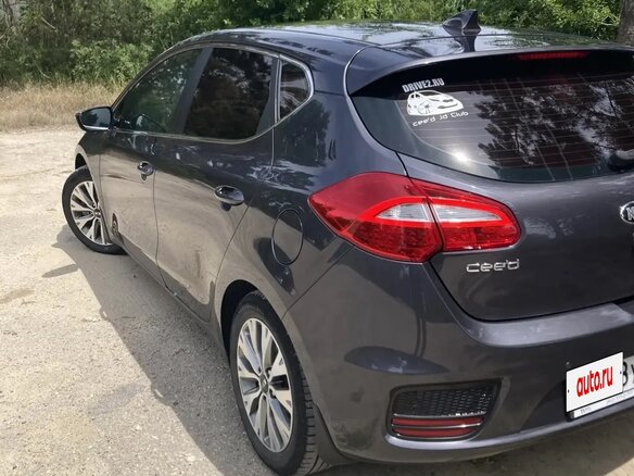 2017 Kia Ceed II Рестайлинг, серый, 1200000 рублей - вид 2