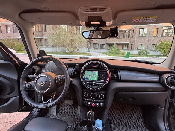 2020 Mini Hatch Cooper III (F55/F56) Рестайлинг, чёрный, 2949000 рублей - вид 7