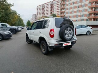 2015 Chevrolet Niva I Рестайлинг, белый, 500000 рублей, вид 2