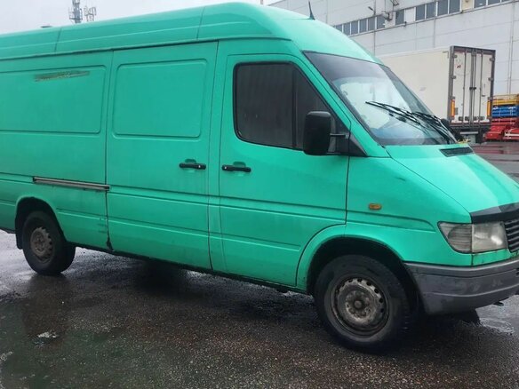 1999 Mercedes-Benz Sprinter, зелёный, 650000 рублей - вид 9