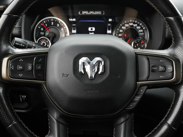 2022 Ram 1500 Crew Cab V, чёрный, 6980000 рублей - вид 13