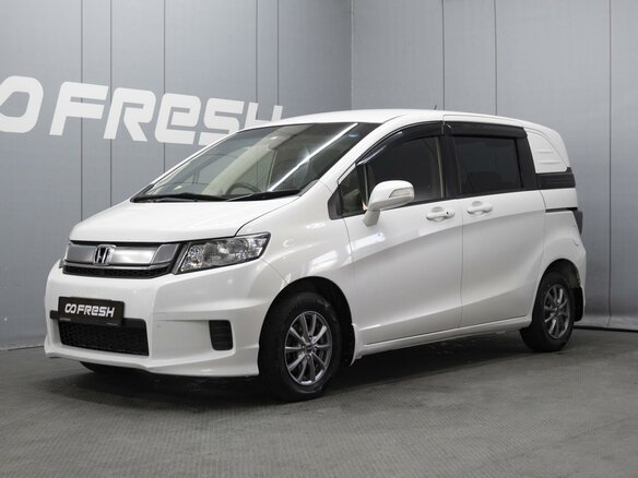 2014 Honda Freed Spike I Рестайлинг 2, белый, 1080000 рублей