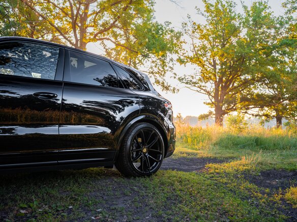 2021 Porsche Cayenne S III, чёрный, 7500000 рублей - вид 12