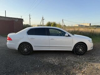 2012 Skoda Superb II, белый, 870000 рублей, вид 4