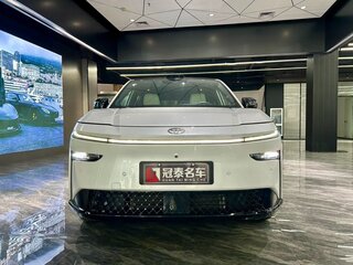 2025 Toyota bZ3X 58.3 kWh, белый, 2820000 рублей, вид 4
