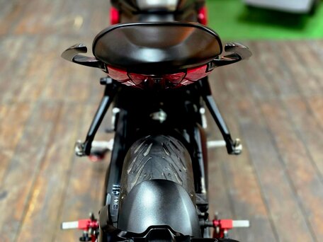 2021 Triumph Trident 660, чёрный, 900000 рублей, вид 4