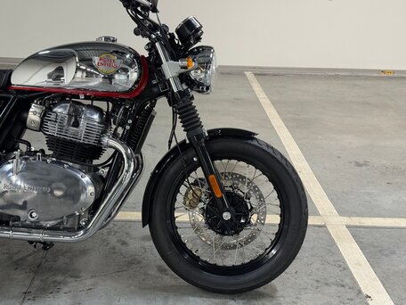 2026 Royal Enfield Interceptor, красный, 699000 рублей, вид 4