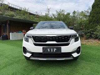 2022 Kia KX3, белый, 1401777 рублей, вид 2