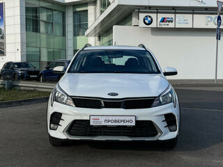 2021 Kia Rio X IV Рестайлинг, белый, 1309000 рублей, вид 2