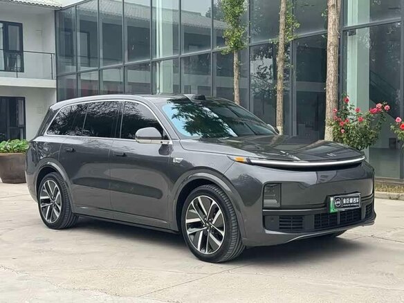 2025 Li Auto (Lixiang) L9 52.3 kWh I Рестайлинг, серый, 7929055 рублей