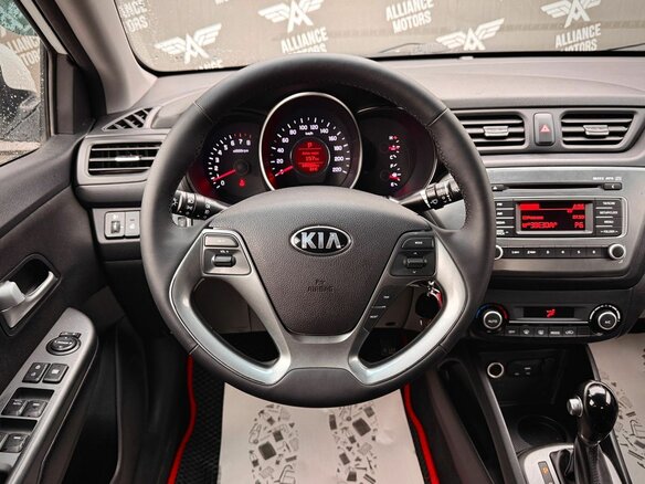 2017 Kia Rio III Рестайлинг, белый, 975000 рублей - вид 14