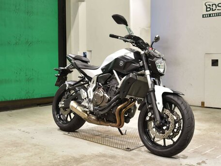 2014 Yamaha MT-07 (FZ-07), белый, 725000 рублей, вид 3