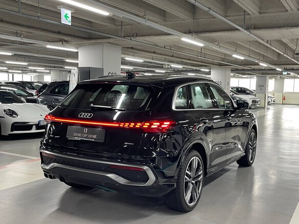 2026 Audi Q5 40 TDI III (GU), чёрный, 8800000 рублей - вид 3