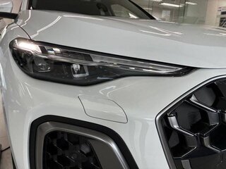 2026 Audi Q5 40 TDI III (GU), белый, 10990000 рублей, вид 2
