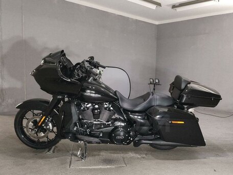 2020 Harley-Davidson Road Glide, чёрный, 2390000 рублей, вид 2