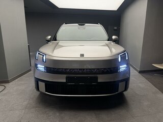 2026 Lynk & Co 900, белый, 8709575 рублей, вид 3