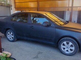 2010 Skoda Octavia II (A5) Рестайлинг, чёрный, 440000 рублей, вид 2