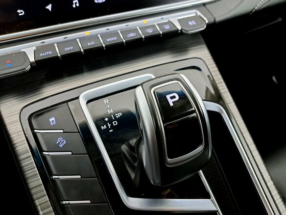 2022 Geely Atlas Pro, белый - вид 16