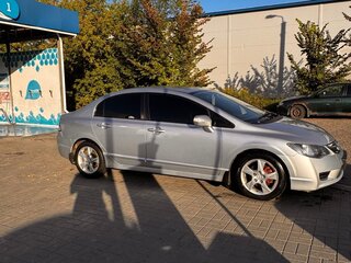 2009 Honda Civic VIII Рестайлинг, серебристый, 600000 рублей, вид 5