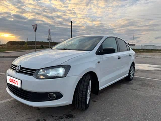 2014 Volkswagen Polo V, белый, 650000 рублей, вид 1