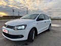 2014 Volkswagen Polo V, белый, 650000 рублей