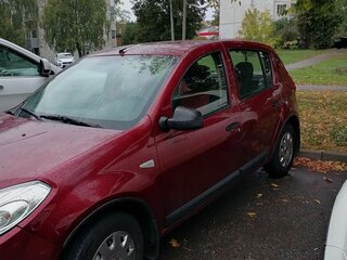 2013 Renault Sandero I, красный, 500000 рублей, вид 4