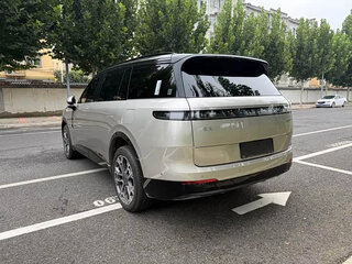 2025 Lynk & Co 900, бежевый, 7280700 рублей, вид 4